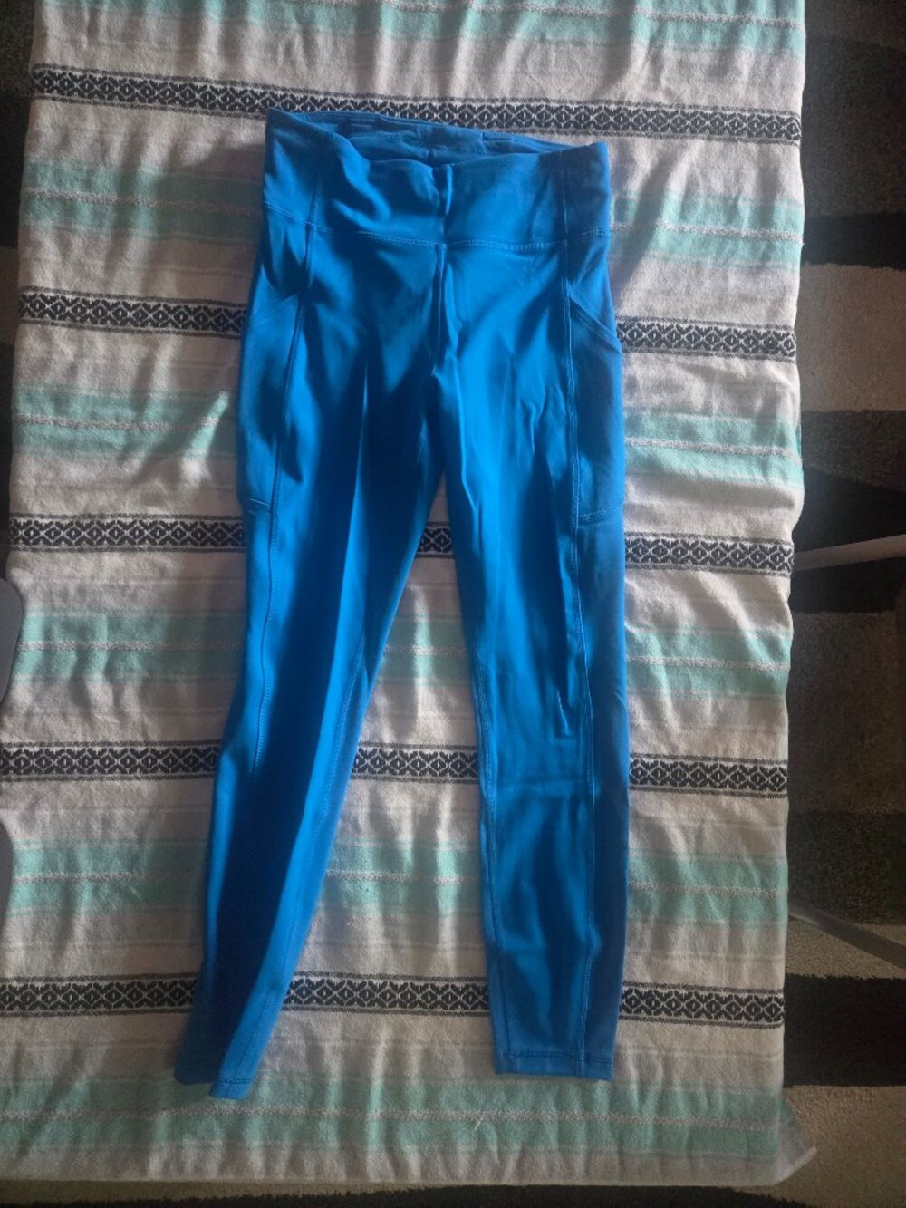 Lululemon Invigorate 25"  (high waist) Leggings Bright Blue Size 6